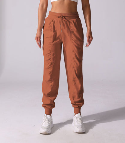 Drawstring pleated sports pants